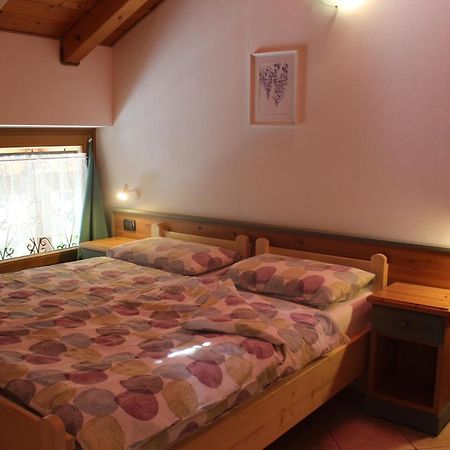 Agritur Volpaia Rooms And Apartments Vermiglio Exterior photo