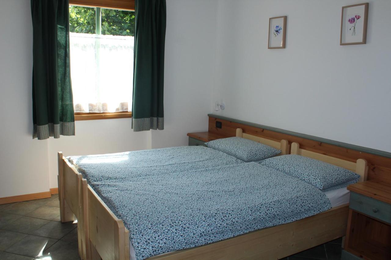 Agritur Volpaia Rooms And Apartments Vermiglio Exterior photo