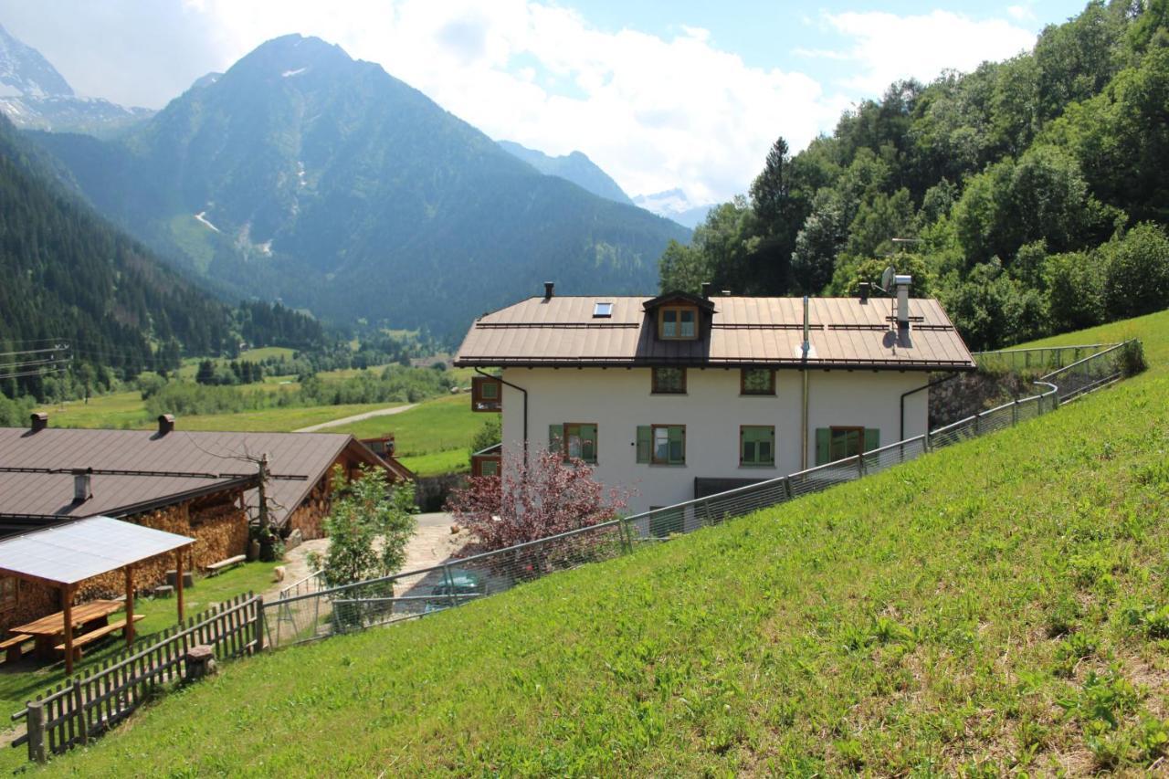 Agritur Volpaia Rooms And Apartments Vermiglio Exterior photo