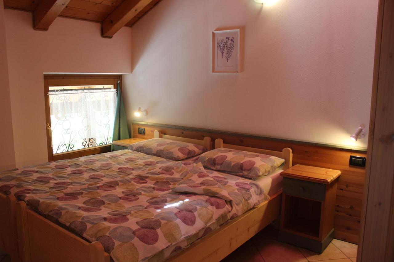 Agritur Volpaia Rooms And Apartments Vermiglio Exterior photo