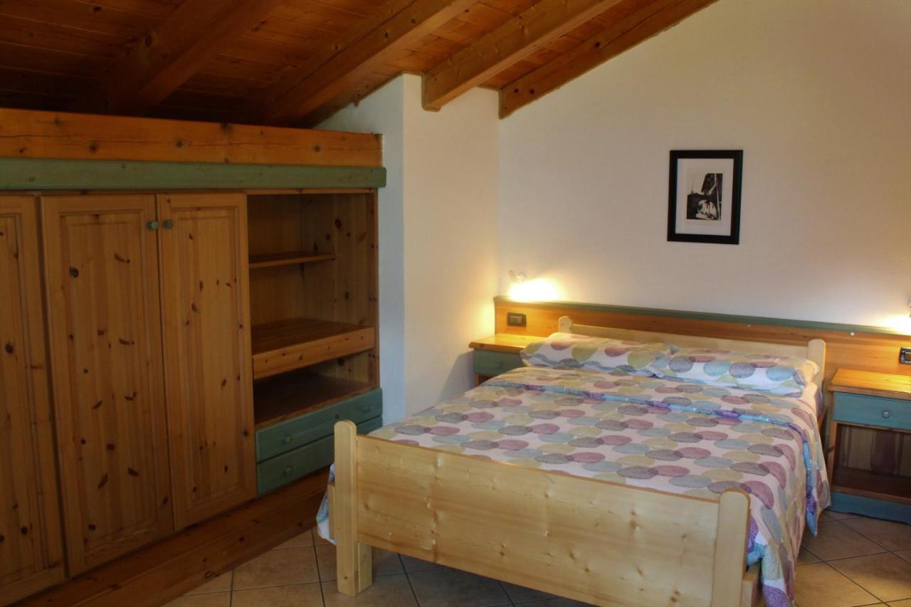 Agritur Volpaia Rooms And Apartments Vermiglio Exterior photo