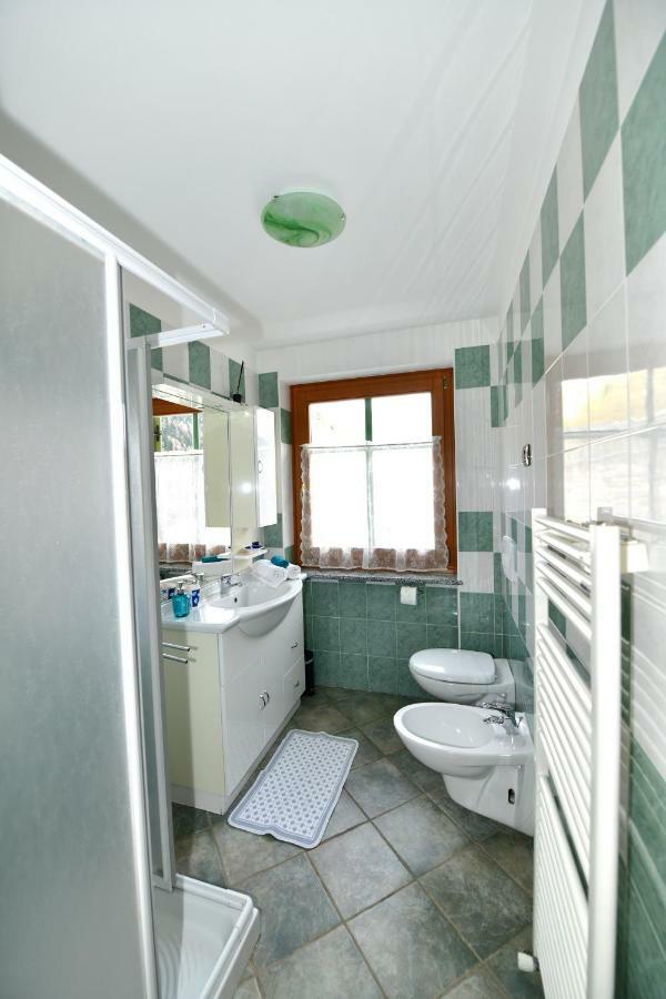 Agritur Volpaia Rooms And Apartments Vermiglio Exterior photo